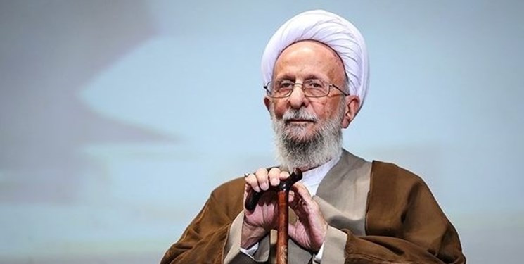انتقال پیکر مصباح انقلاب پس از طواف در مشهد به قم