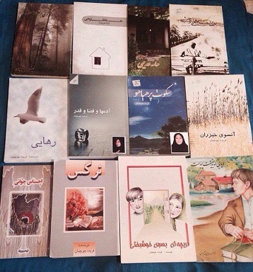 کسی که در صف های کوپن، برای کودکان کتاب می خواند