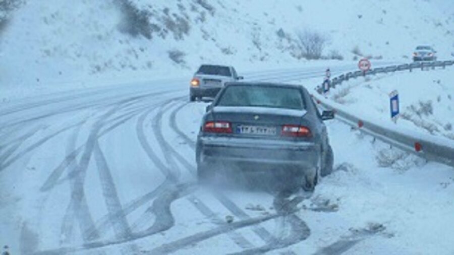 نکاتی که هنگام رانندگی در هوای برفی باید رعایت کرد