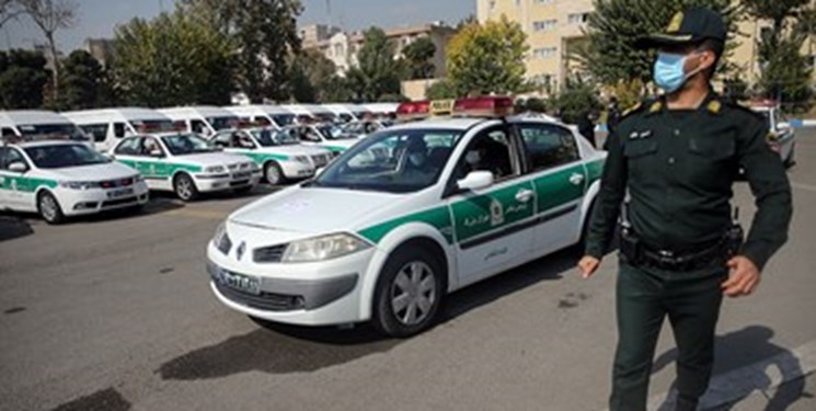ممانعت سرهنگ از ورود وانت مشتعل به ایستگاه تاکسی