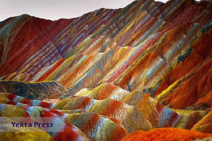 سرزمین رنگ ها لقبی برای جزیره هرمز