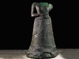 تندیس ملکه ناپیرآسو