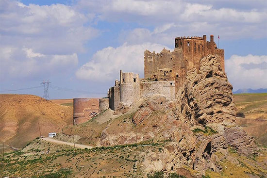  قلعه‌ی تاریخی ایران