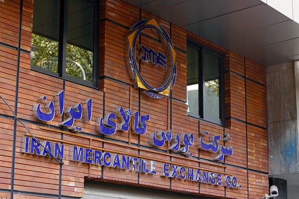 ورود سیمان به بورس حمایت از سهامدار است