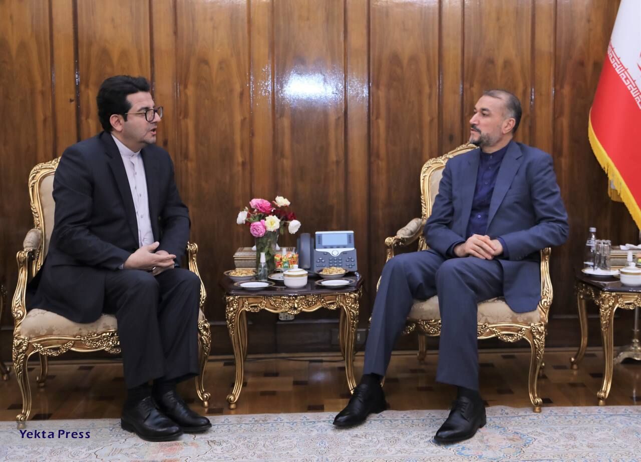 امیرعب و ممتاز با همه همسایگان تاکید کرد