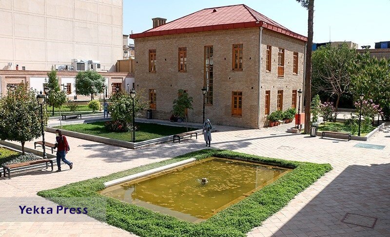 این عمارت در کودتای ۲۸ مرداد به آتش کشیده شد