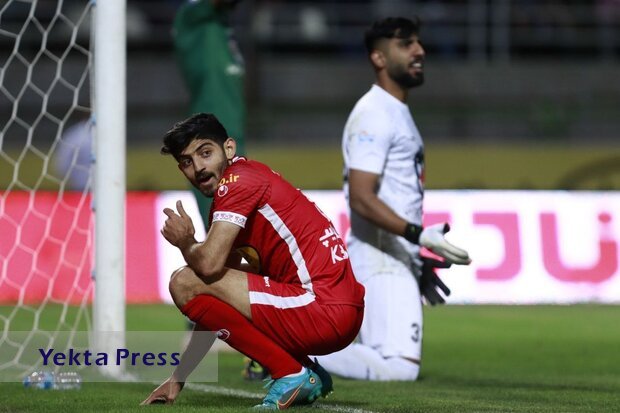 آزادرسپولیس در ترکیب اصلی