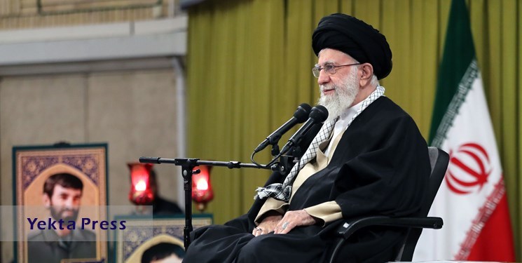 رهبر انقلاب: مبارزات انقلاب مبارزه برای حفظ هویت و موجودیت ملت ایران بود