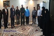 دیدار قالیباف با خانواده شهید محمدمهدی احمدی