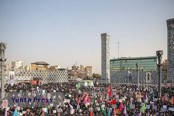 اجتماع بزرگ مردمی عفاف و حجاب در میدان امام حسین (ع)