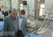 عیادت وزیر بهداشت از مجروحان حادثه تروریستی چابهار