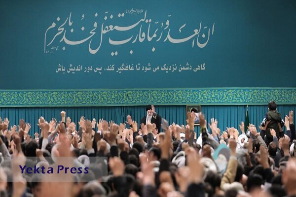 رهبر انقلابرای مقابله با تهدید نرم‌افزاری دشمن قرار داد