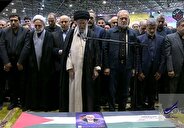 اقامه نماز رهبر انقلاب بر پیکر شهید اسماعیل هنیه