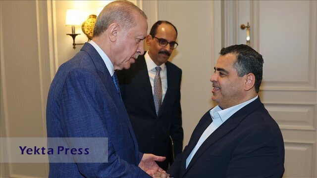 دیدار اردوان با پسران شهید هنیه