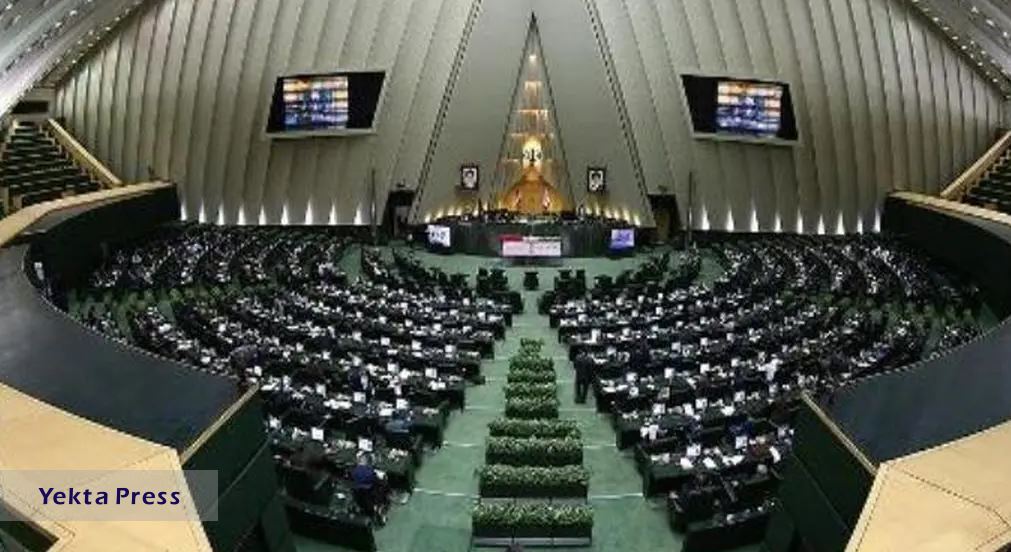 مرز باریک نظارت و سختگیری/چگونه اعتماد به وزرا حفظ شود؟