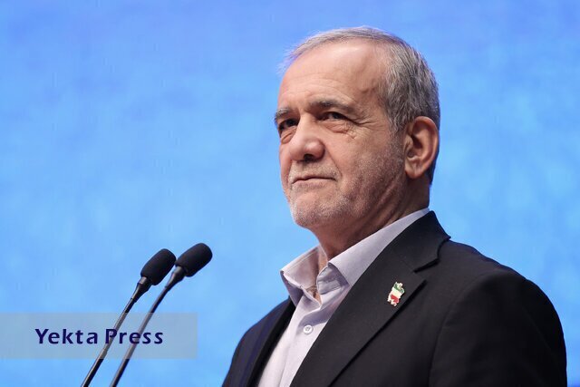 رئیس جمهور:کسی که به فکر این دنیا نباشد، می تواند حق را بگوید